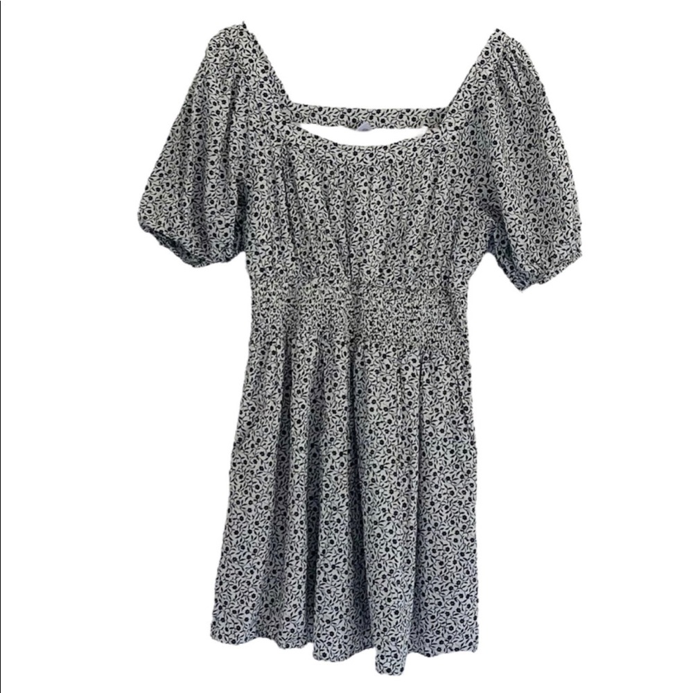 Old Navy Casual Black and White Floral Print Dress